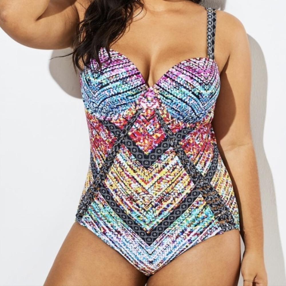 Technicolor Cut Out Underwire One Piece Swimsuit size 2XL